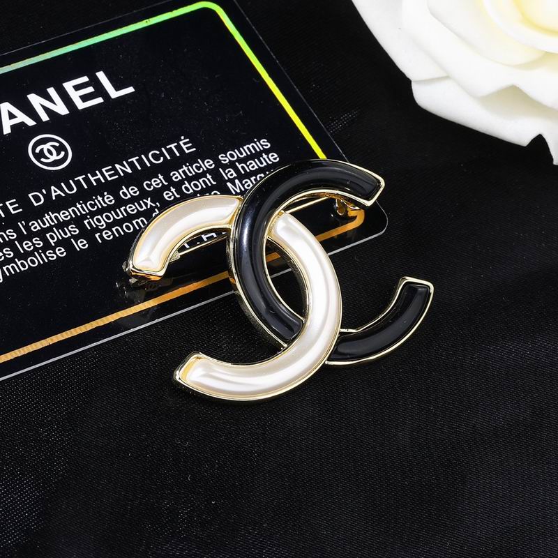 Chanel Brooch 08yxq16